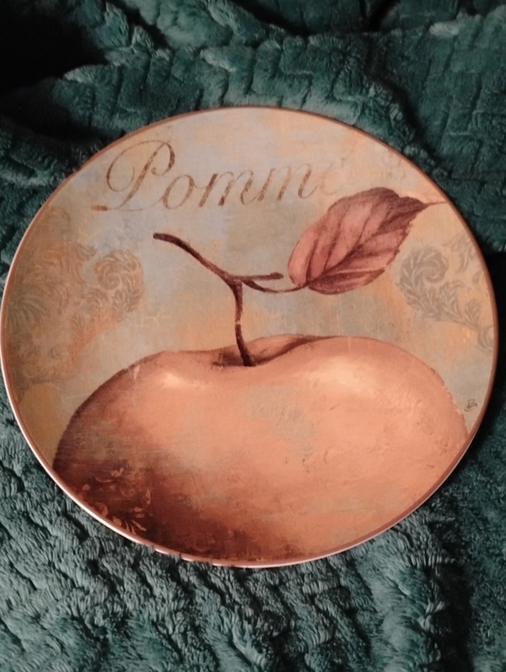 Pier 1 Apple Luncheon Plate/Salad